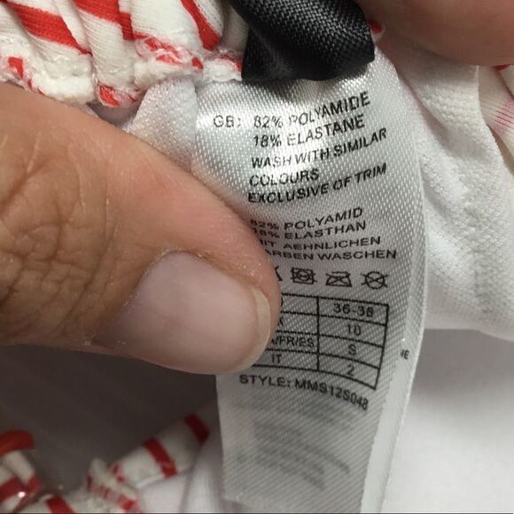 Marie Meili Contrast Ruffle Triangle Top (D6) - Picture 6 of 6